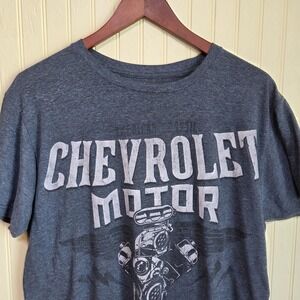 GM Chevrolet Motor Division Shirt Mens Medium Gray Engine Graphic Tee Auto